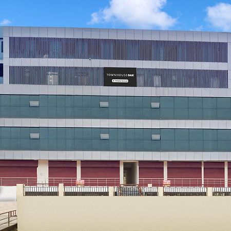 Townhouse Oak Sarusajai Stadium Dispur 外观 照片