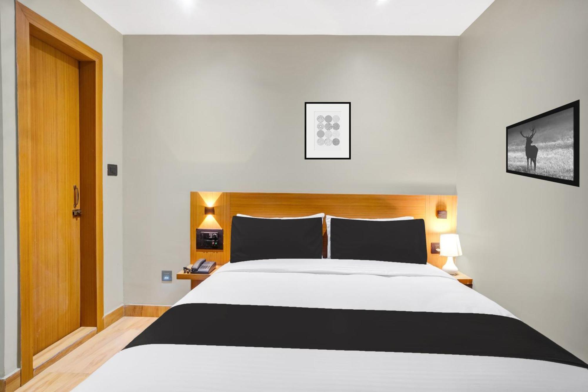 Townhouse Oak Sarusajai Stadium Dispur 外观 照片