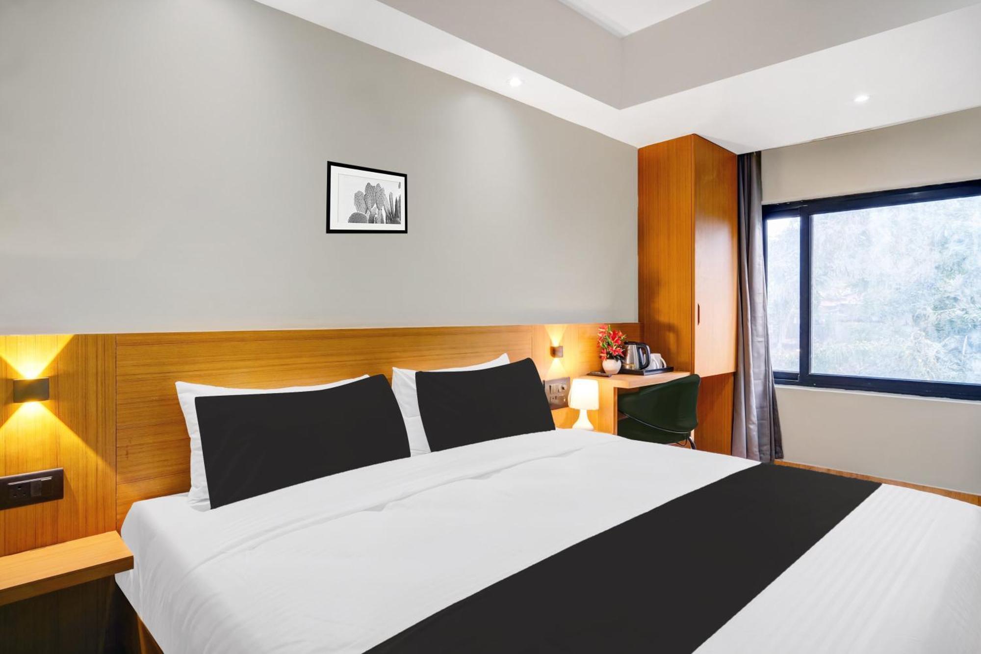 Townhouse Oak Sarusajai Stadium Dispur 外观 照片