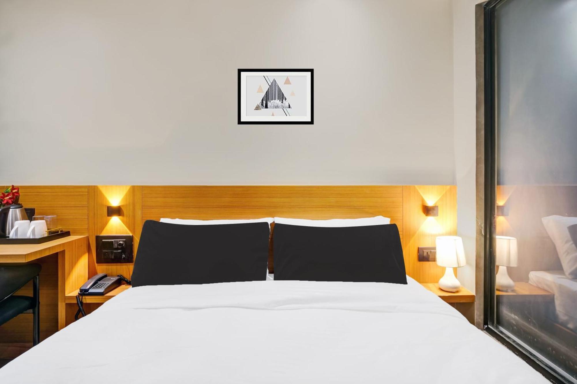 Townhouse Oak Sarusajai Stadium Dispur 外观 照片