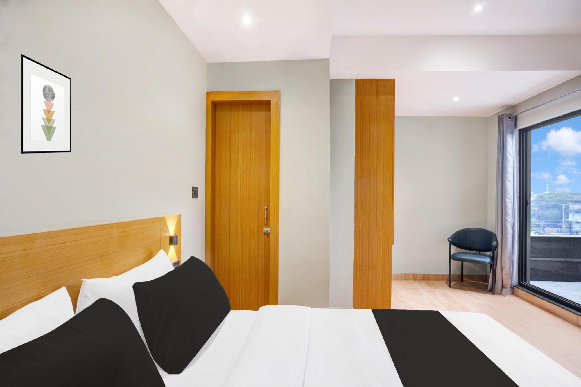 Townhouse Oak Sarusajai Stadium Dispur 外观 照片